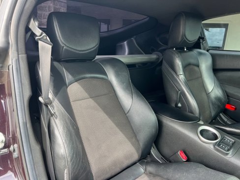 Used 2014 Nissan 370Z Touring w/ Sport Package image 29