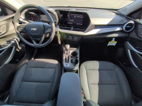 New 2025 Chevrolet Trax LS w/ LS Convenience Package image 16