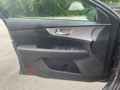 Used 2023 Kia Forte LXS image 20