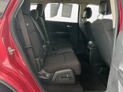 Used 2019 Dodge Journey SE image 14