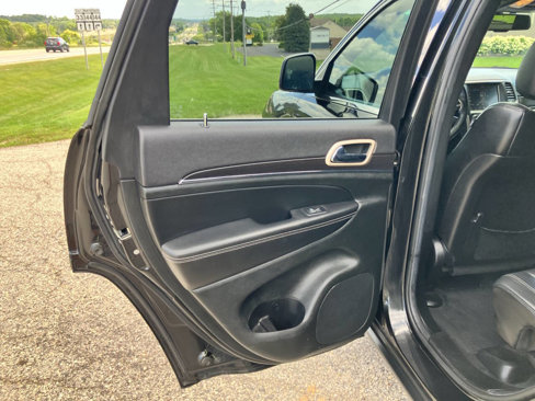 Used 2014 Jeep Grand Cherokee Limited image 21