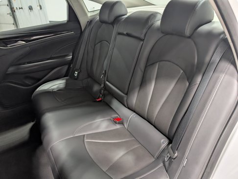 Used 2018 Buick LaCrosse Essence image 15