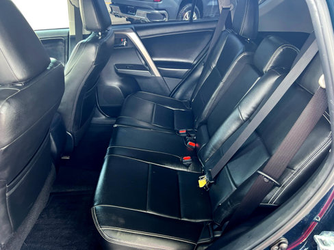 Used 2018 Toyota RAV4 XLE Premium image 13