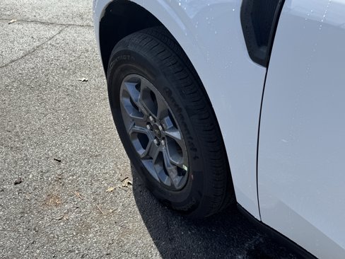 New 2025 Ford Maverick XLT image 8