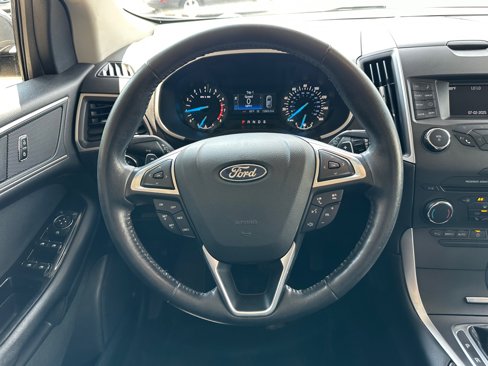 Used 2018 Ford Edge SEL image 19
