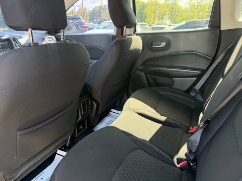 Used 2021 Jeep Compass Sport image 13