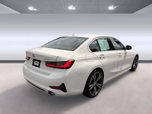 Used 2021 BMW 330i Sedan w/ Convenience Package image 9
