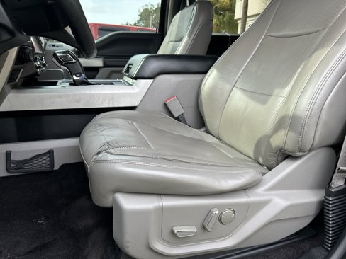 Used 2016 Ford F150 Lariat image 12