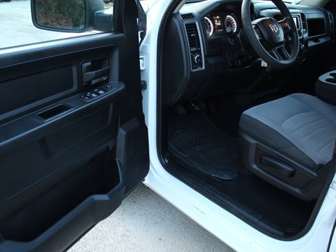 Used 2022 RAM 1500 Express w/ Express Value Package image 16