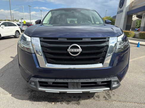 Used 2022 Nissan Pathfinder SL image 2