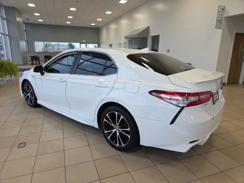 Used 2020 Toyota Camry SE image 9