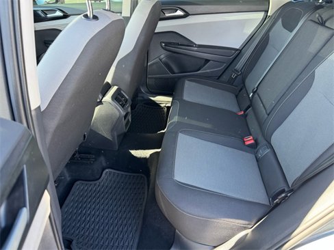Certified 2022 Volkswagen Taos S image 11