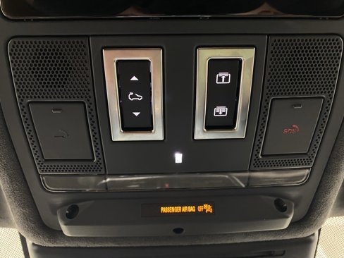 Used 2023 Jaguar F-PACE S image 39