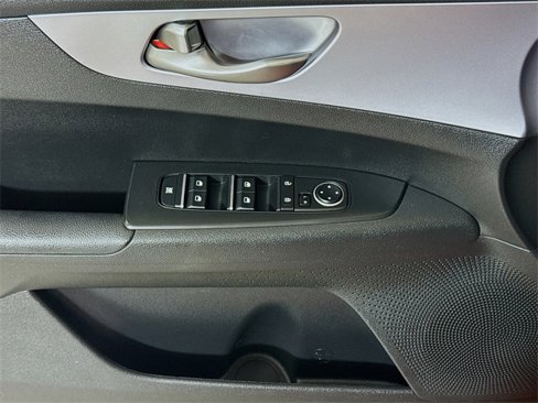 Used 2022 Kia Forte LXS w/ LXS Technology Package image 15