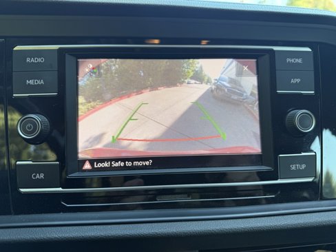 Used 2019 Volkswagen Jetta SE image 18