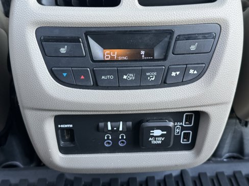 Used 2020 Honda Pilot Touring image 38