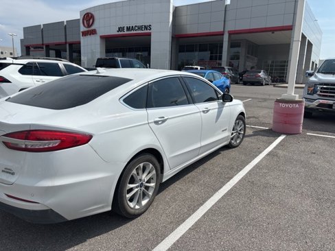 Used 2019 Ford Fusion SEL image 3