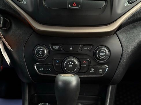 Used 2016 Jeep Cherokee Sport w/ Cold Weather Group image 26