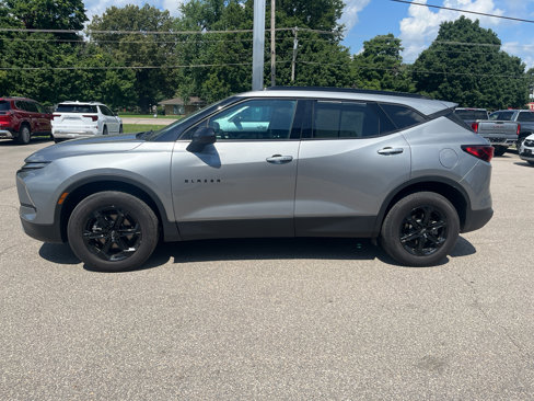 Used 2023 Chevrolet Blazer LT w/ Midnight/Sport Edition image 4