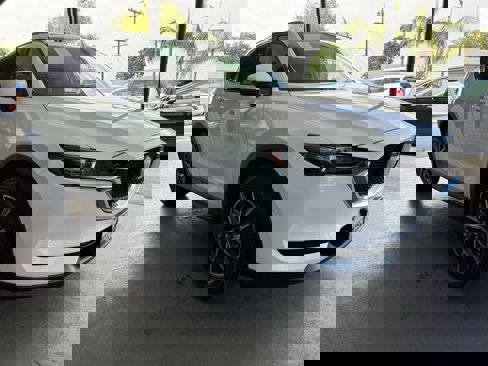 Used 2018 MAZDA CX-5 Touring image 8
