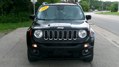 Used 2015 Jeep Renegade Latitude image 2