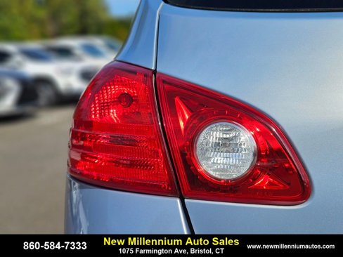 Used 2011 Nissan Rogue SV w/ SL Pkg image 9