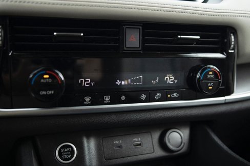 Used 2021 Nissan Rogue SV image 10
