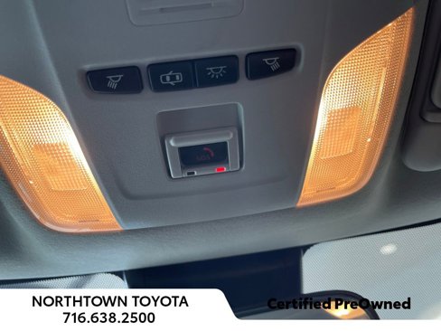 Used 2022 Toyota Corolla LE image 23
