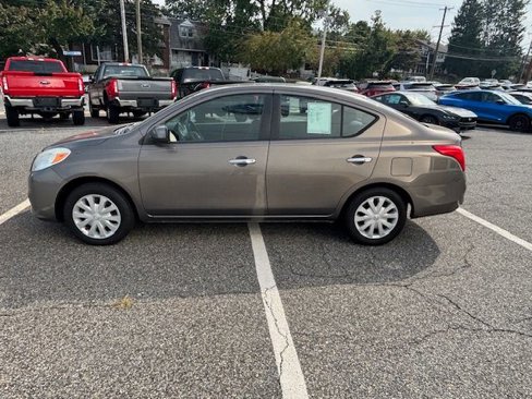Used 2012 Nissan Versa SV w/ Convenience Pkg image 5