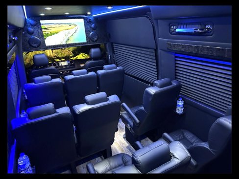 Used 2023 Mercedes-Benz Sprinter 3500 image 19