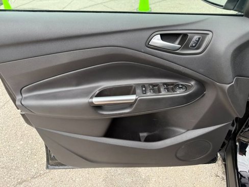 Used 2018 Ford Escape SEL image 15