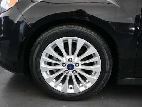 Used 2017 Ford C-MAX SE image 49