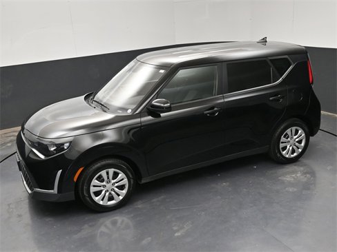 Used 2023 Kia Soul LX image 24