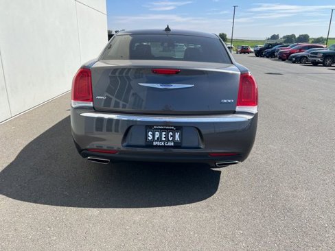 Used 2019 Chrysler 300 Limited image 20
