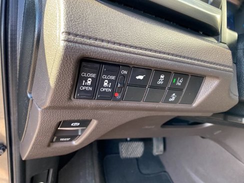 Used 2018 Honda Odyssey EX-L image 23