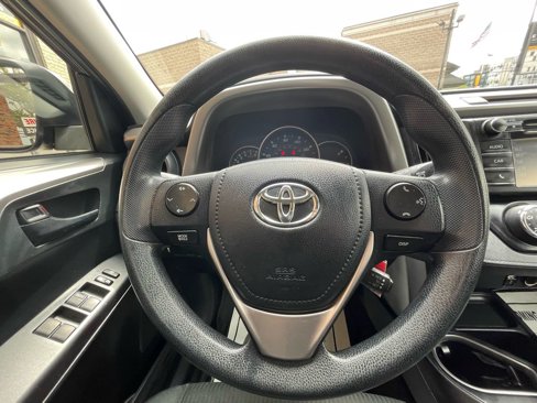 Used 2016 Toyota RAV4 LE image 12