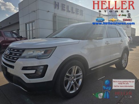 Used 2016 Ford Explorer XLT w/ Equipment Group 202A image 1