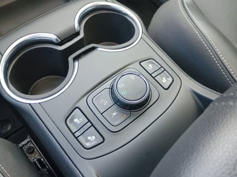 Certified 2022 GMC Terrain SLT image 25