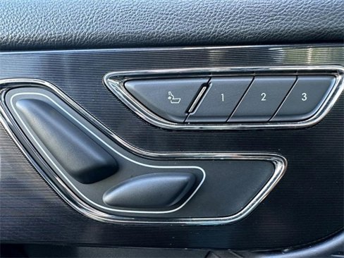 Used 2022 Lincoln Corsair AWD w/ Equipment Group 101A image 9