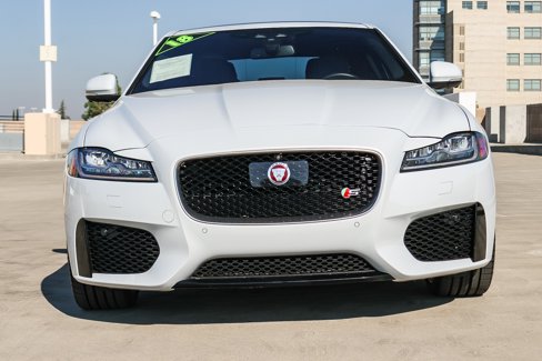 Used 2018 Jaguar XF S image 2