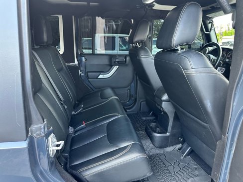 Used 2017 Jeep Wrangler Unlimited Rubicon image 11