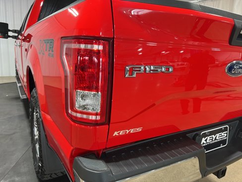 Used 2017 Ford F150 XLT w/ Equipment Group 302A Luxury image 9