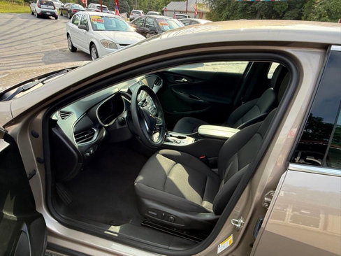 Used 2022 Chevrolet Malibu LT image 8