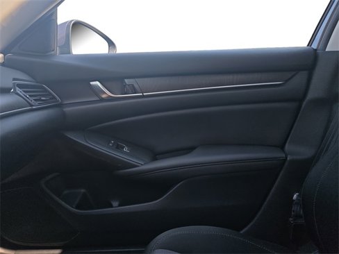 Used 2019 Honda Accord EX image 11