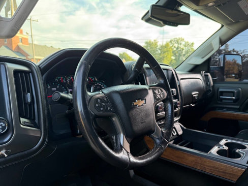 Used 2018 Chevrolet Silverado 2500 High Country w/ Duramax Plus Package image 14