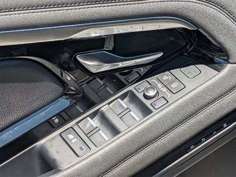 Used 2020 Land Rover Range Rover Evoque SE image 15
