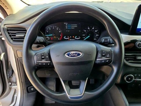 Used 2020 Ford Escape SE image 22