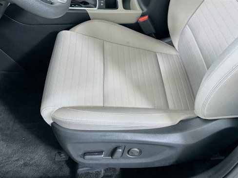 Used 2021 Kia Sportage LX w/ LX Fwd Popular Package image 19