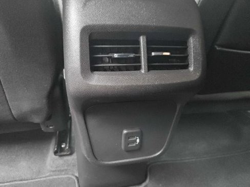 Used 2024 GMC Terrain SLE image 23
