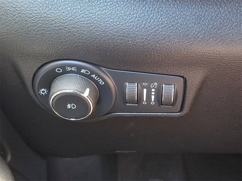 Used 2022 Jeep Compass Trailhawk w/ Trailhawk Elite Group image 24